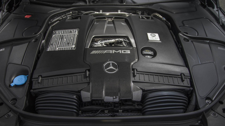 Mercedes-AMG từ bỏ động cơ V12, S65 chuẩn bị khai tử