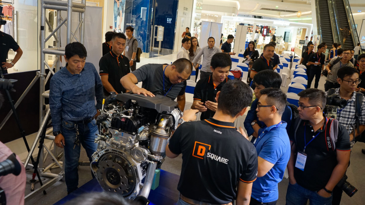 mu-X 1.9/3.0 Ddi BLUE POWER mới - Bứt phá giới hạn SUV mu-X 1.9/3.0 Ddi BLUE POWER mới - Bứt phá giới hạn SUV