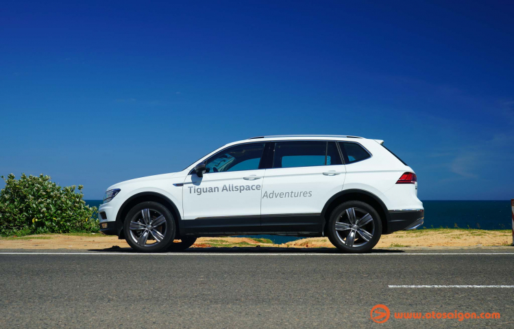 Đánh giá Volkswagen Tiguan Allspace 2018: chiếc SUV 5+2 tiệm cận xe sang có giá 1,699 tỷ đồng Đánh giá Volkswagen Tiguan Allspace 2018: chiếc SUV 5+2 tiệm cận xe sang có giá 1,699 tỷ đồng