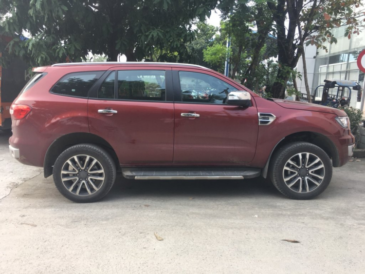 Cảm nhận đầu tiên về Ford Everest 2018 Bi-turbo – Máy êm, số mượt, tăng tốc tốt.