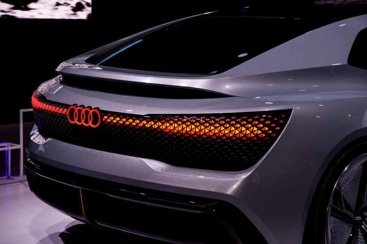 Chiêm ngưỡng Audi Aicon - mẫu xe tự lái không cần phanh và vô lăng