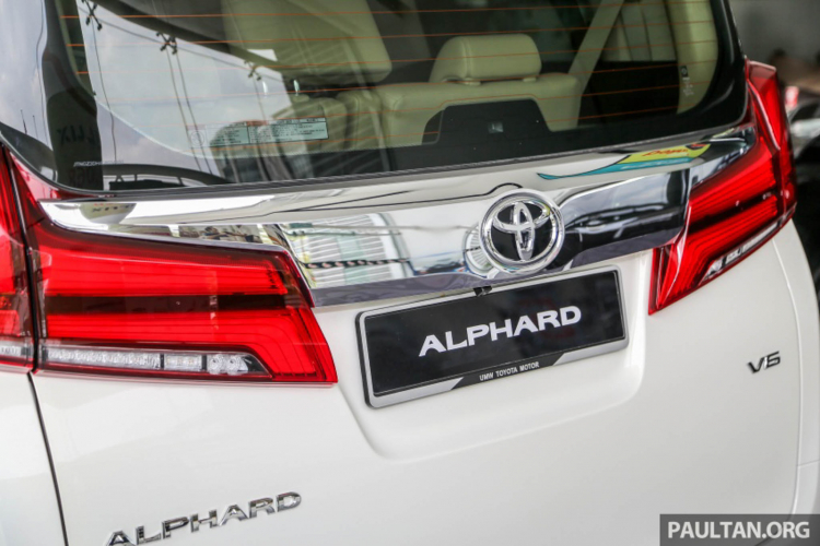 Toyota Alphard 2018 có giá hơn 4 tỷ đồng tại Việt Nam; nâng cấp ngoại hình, trang bị hộp số 8 cấp