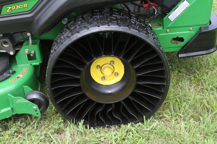 Michelin bắt đầu sản xuất lốp không cần bơm hơi Michelin bắt đầu sản xuất lốp không cần bơm hơi