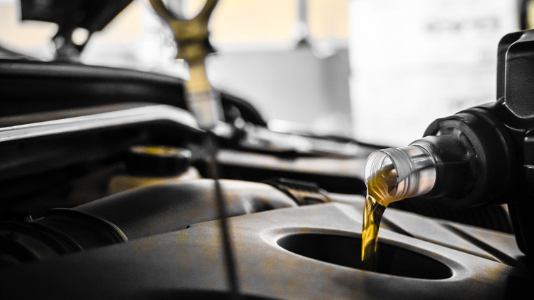 Nên chọn nhớt gì cho xe mới, Penzoil hay Mobil 1?