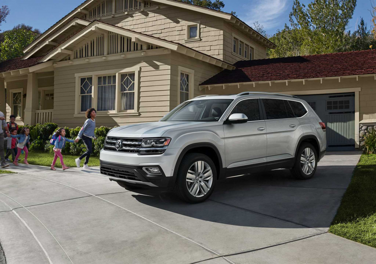 Đối thủ của Toyota Highlander và Ford Explorer: Volkswagen Atlas 2019 có giá từ 31.890 USD tại Mỹ