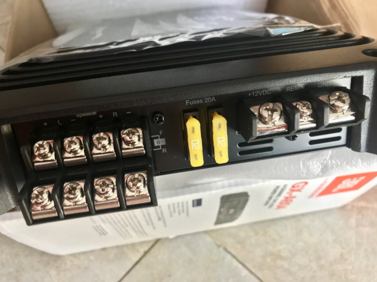 Cần mua amply 4 5kenh Cần mua amply 4 5kenh