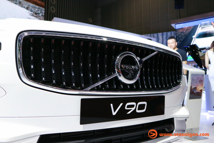 [VMS 2018] Volvo V90 Cross Country có giá 3,090 tỷ đồng tại Việt Nam.