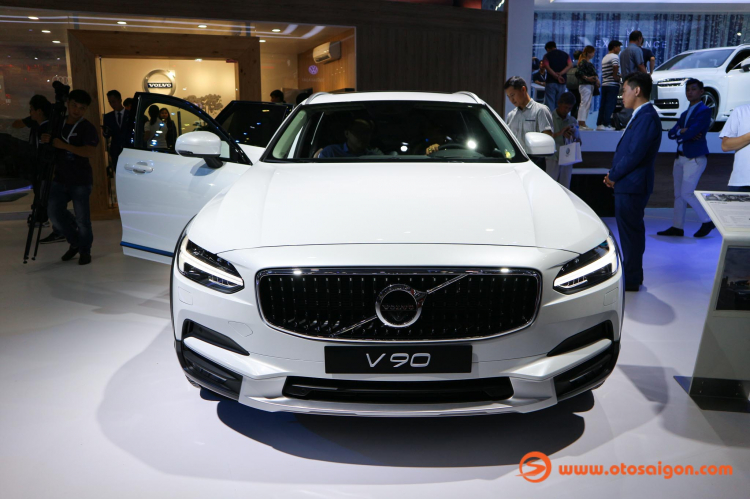 [VMS 2018] Volvo V90 Cross Country có giá 3,090 tỷ đồng tại Việt Nam.
