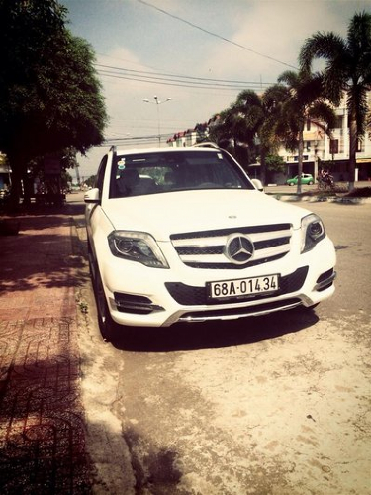 Xin Tư Vấn CLA 45 AMG VS C300 AMG