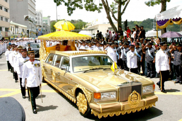Bộ sưu tập xe khủng của Quốc Vương Prunei