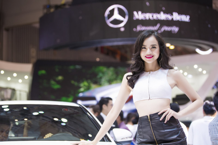 Mỹ nhân tràn ngập Vietnam Motor Show 2014