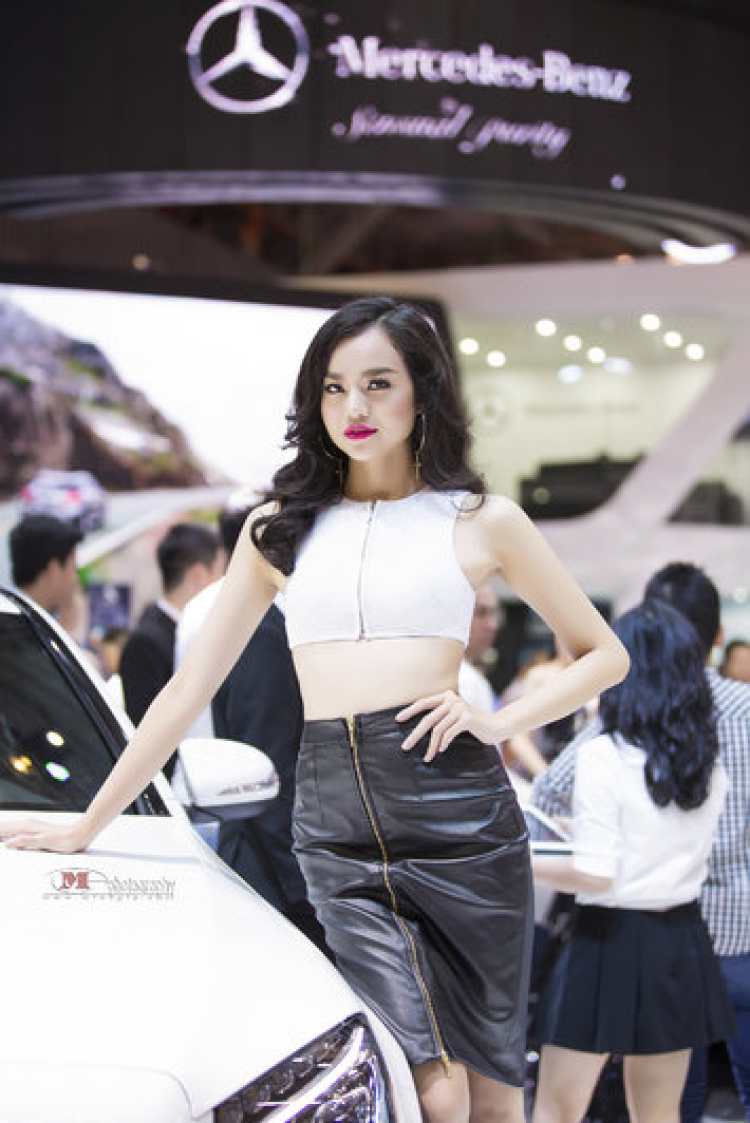 Mỹ nhân tràn ngập Vietnam Motor Show 2014