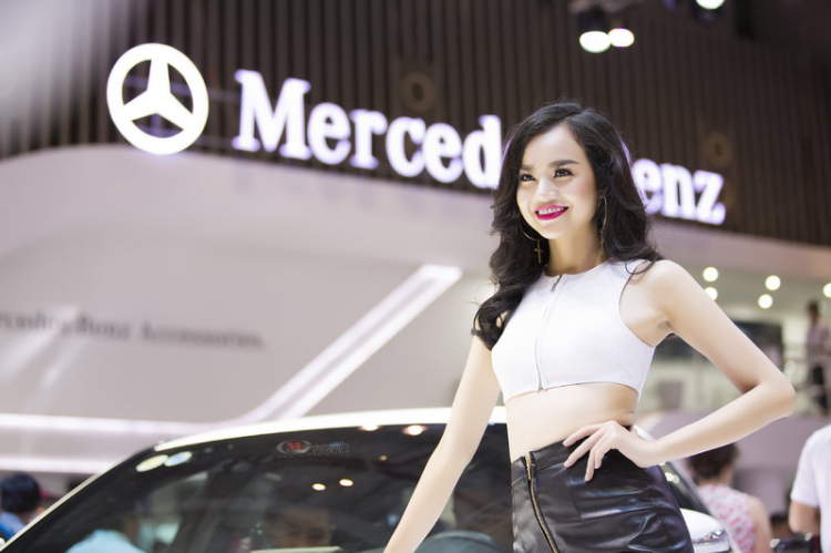 Mỹ nhân tràn ngập Vietnam Motor Show 2014