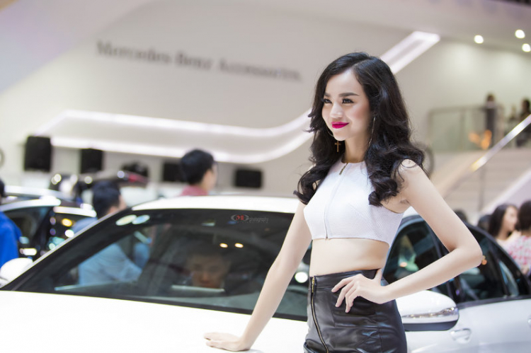 Mỹ nhân tràn ngập Vietnam Motor Show 2014