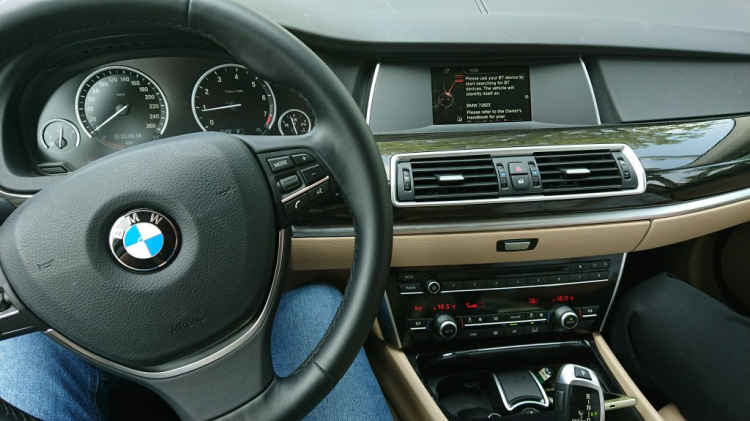 Em có 1,3 tỷ nên mua BMW 5-Series (2013-2014) hay Toyota Camry Q? Em có 1,3 tỷ nên mua BMW 5-Series (2013-2014) hay Toyota Camry Q?