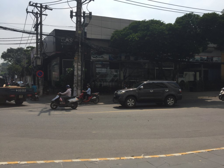 Lỗi không xi nhan khi vào đường cong ? Lỗi không xi nhan khi vào đường cong ?