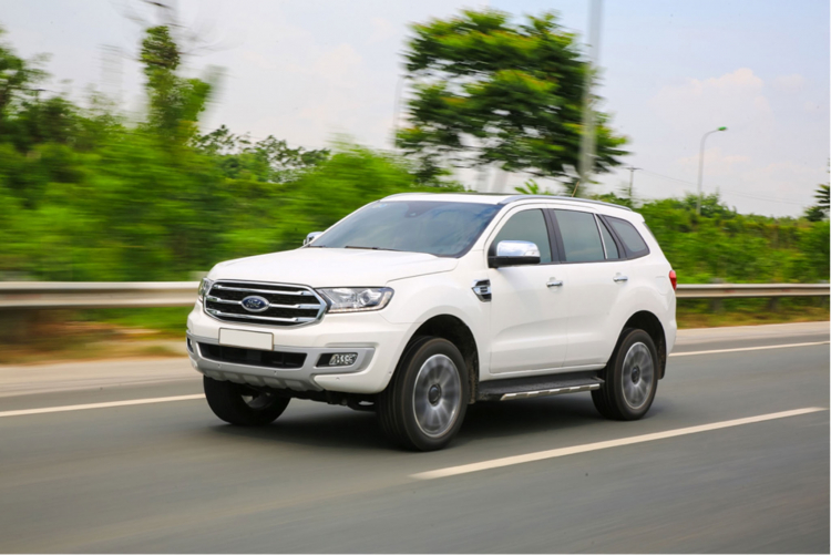 Đến triển lãm VMS 2018 đột kích phiên bản Ford Everest 2019