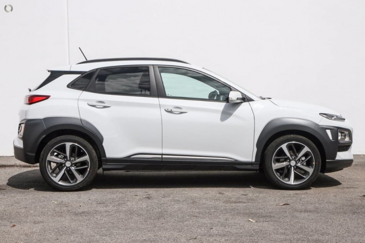 Hyundai Kona 2.0 Đặc biệt (màu trắng) có sẵn giao ngay