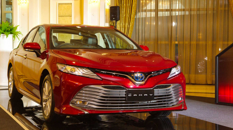 Ảnh thực tế Toyota Camry 2019 thế hệ mới vừa ra mắt tại Thái Lan; có phiên bản TRD