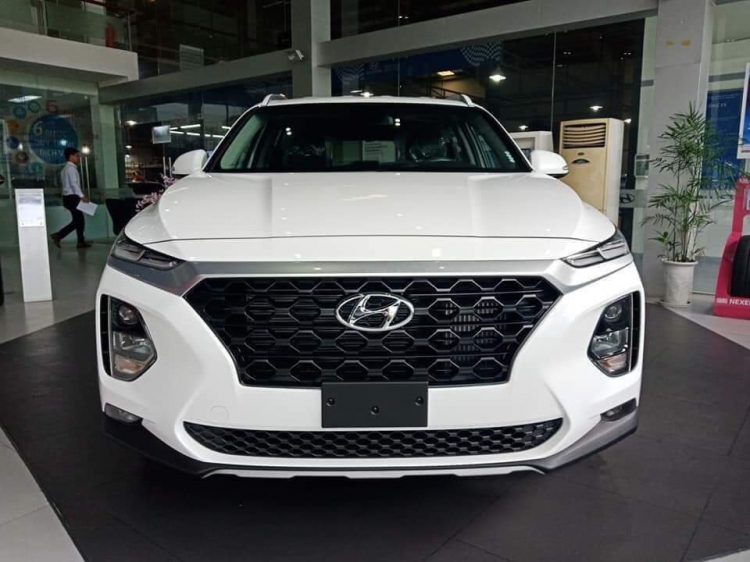 Hyundai Santafe 2019 ra mắt tại Hyundai Gia Định