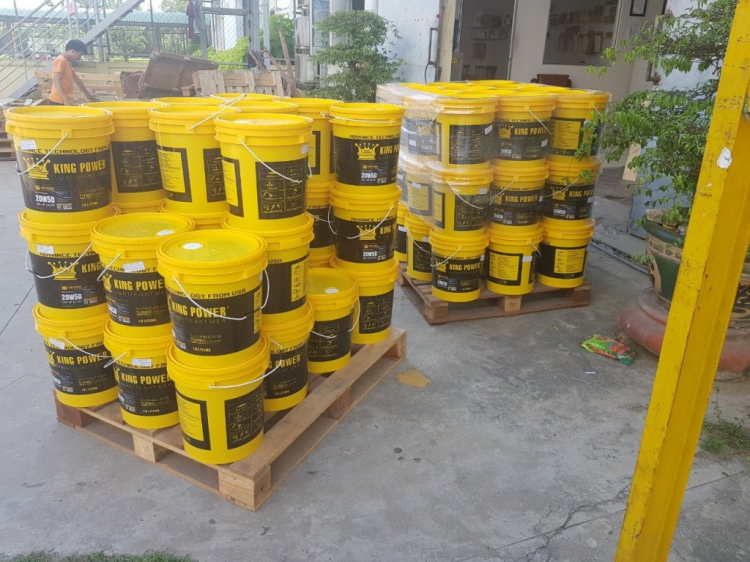 Dầu thuỷ lực giá rẻ, phân phối dầu thuỷ lực giá rẻ tại các tỉnh Bắc Trung Bộ Dầu thuỷ lực giá rẻ, phân phối dầu thuỷ lực giá rẻ tại các tỉnh Bắc Trung Bộ