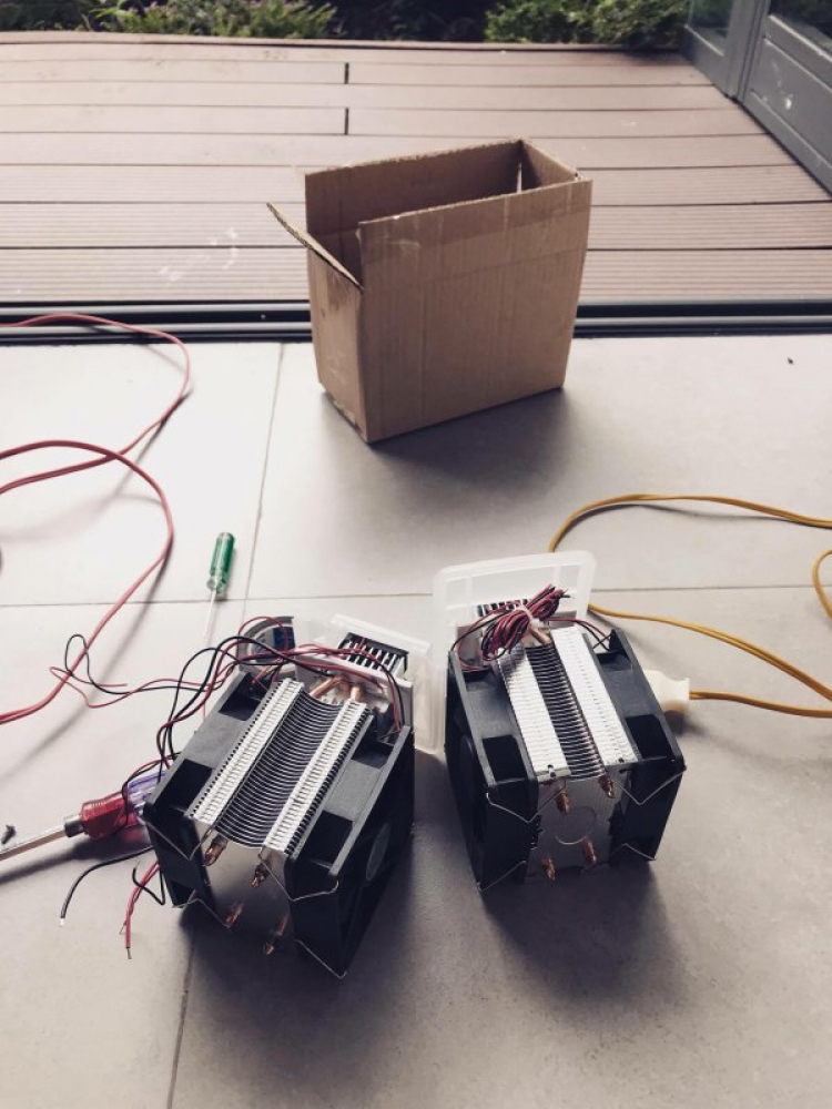 có ai có tăng phô 220v/12v vòng xuyến 10A không ạ? có ai có tăng phô 220v/12v vòng xuyến 10A không ạ?