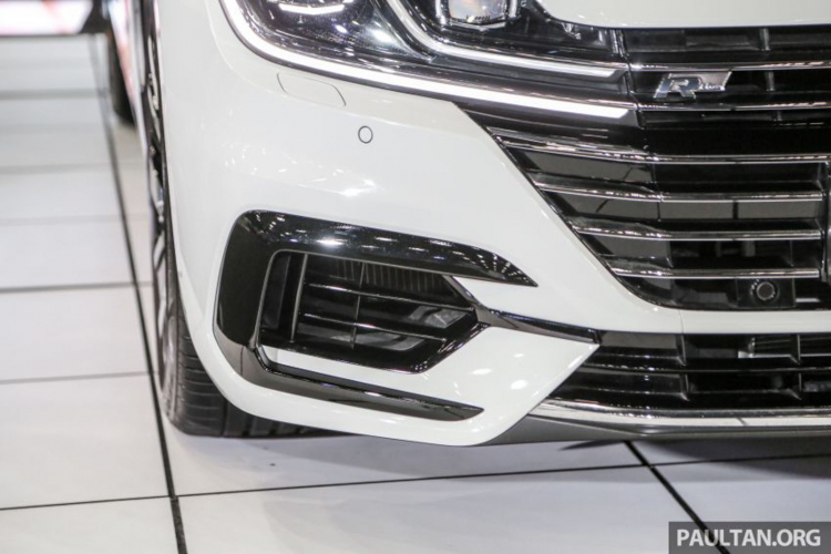 Ảnh thực tế Volkswagen Arteon 2019 tại Malaysia; chiếc sedan phong cách coupe tuyệt đẹp