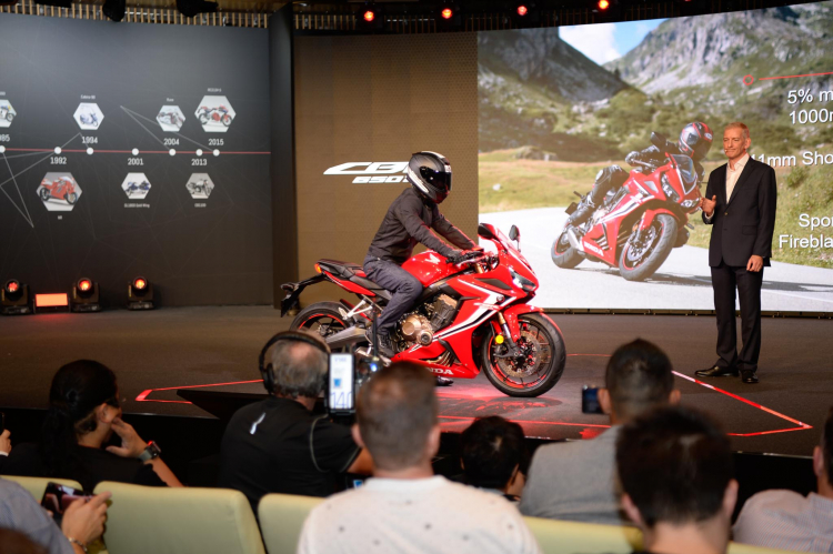 Honda thổi bùng lửa đam mê tại Triển lãm EICMA 2018