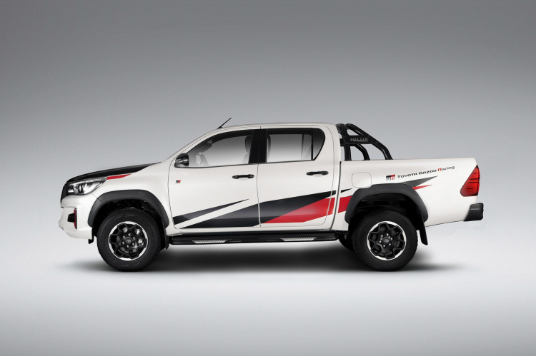 Toyota phát triển bán tải Hilux GR Sport với đội đua Gazoo Racing