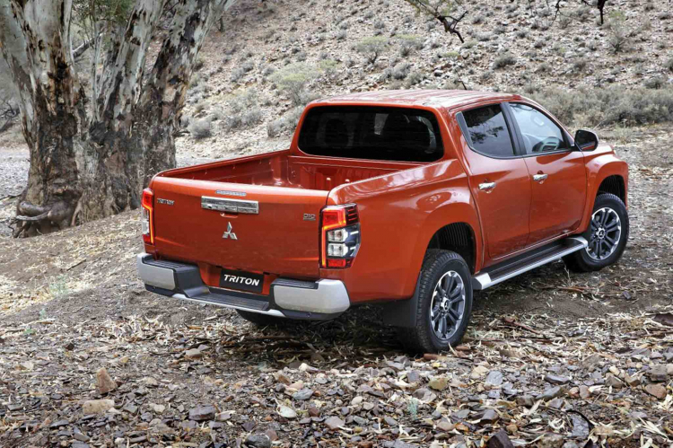 Mitsubishi Triton 2019 ra mắt; có thêm chế độ off-road; vẫn sử dụng máy dầu 2.4L MIVEC