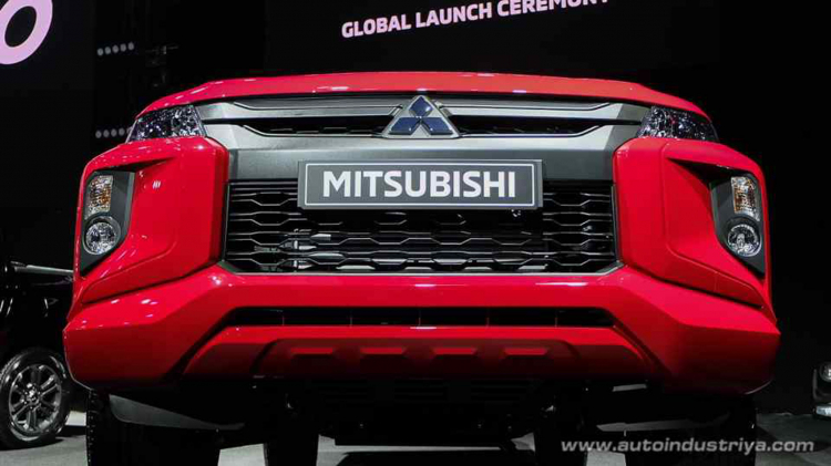 Mitsubishi Triton 2019 ra mắt; có thêm chế độ off-road; vẫn sử dụng máy dầu 2.4L MIVEC