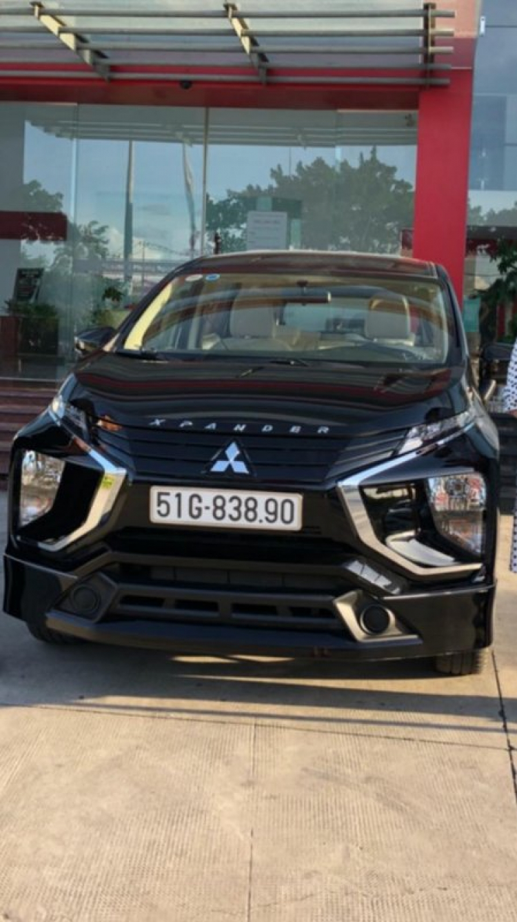 Ký hợp đồng mua xe Mitsubishi Xpander