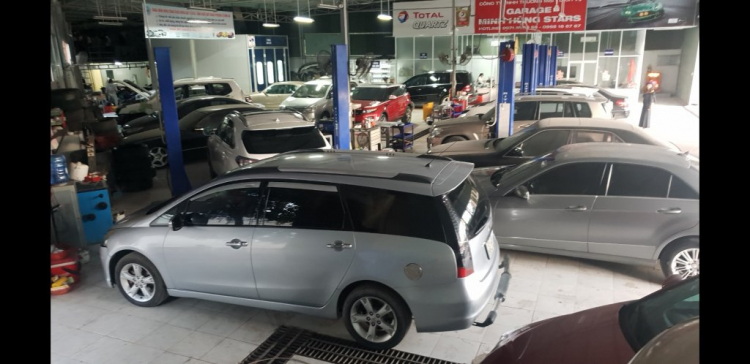 Xe Mercedes GLK 300 4 Matic bị hỏng thước lái Xe Mercedes GLK 300 4 Matic bị hỏng thước lái