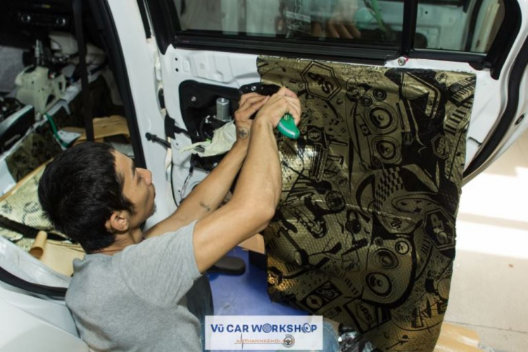 Vũ Car Workshop: Chuyên độ "âm thanh - hình ảnh - mâm - body" cho xe hơi. Vũ Car Workshop: Chuyên độ "âm thanh - hình ảnh - mâm - body" cho xe hơi.
