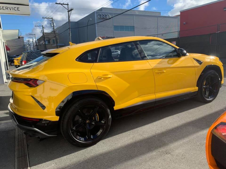 Lamborghini Urus chính hãng về Việt Nam; mời các bác dự đoán giá bán