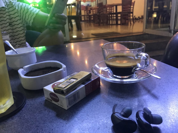 Em hỏi mấy anh sành cafe