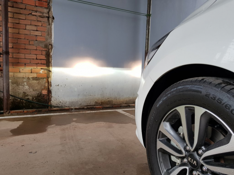 Nhờ các bác tư vấn về Kia Grand Sedona. Nhờ các bác tư vấn về Kia Grand Sedona.