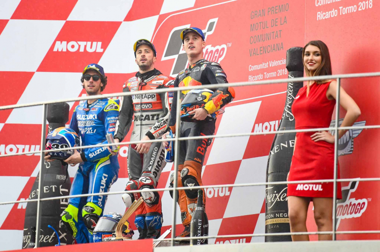 [MotoGP] Dovizioso chiến thắng trong khi Pol Espargaro giành podium đầu tiên cho KTM tại Valencia