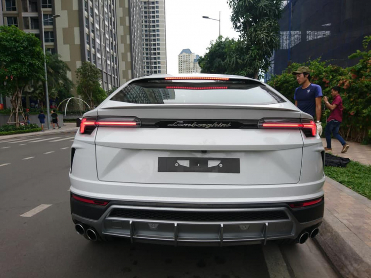 Lamborghini Urus đầu tiên tại Việt Nam đã có chủ tại TP.HCM