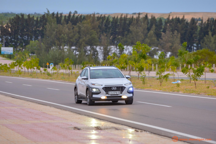 Đánh giá nhanh Hyundai Kona: trẻ trung và hiện đại