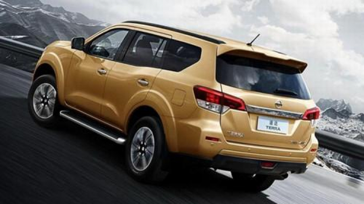 Em nên mua Mitsubishi Outlander hay đợi Hyundai SantaFe 2019?