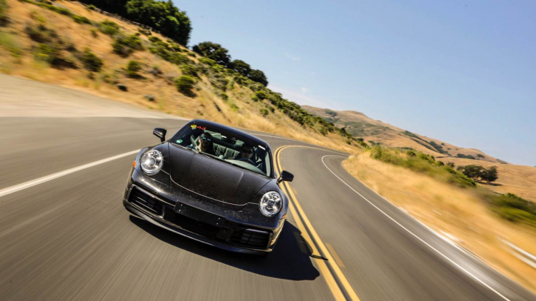 Porsche hé lộ những hình ảnh đầu tiên về chiếc 911 thế hệ thứ 8