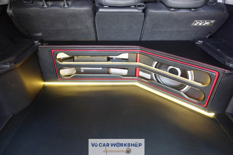 Vũ Car Workshop: Chuyên độ "âm thanh - hình ảnh - mâm - body" cho xe hơi. Vũ Car Workshop: Chuyên độ "âm thanh - hình ảnh - mâm - body" cho xe hơi.