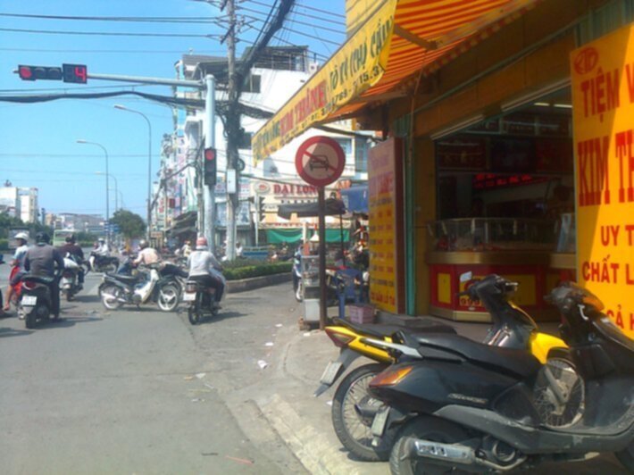 Anh hùng ta cứ đại lộ mà phi ! Anh hùng ta cứ đại lộ mà phi !