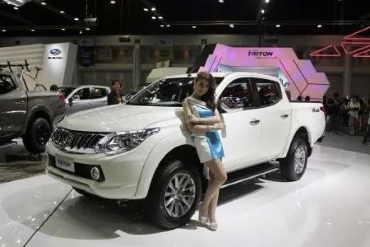 Mitsubishi Triton 2015 chính thức trình làng Mitsubishi Triton 2015 chính thức trình làng