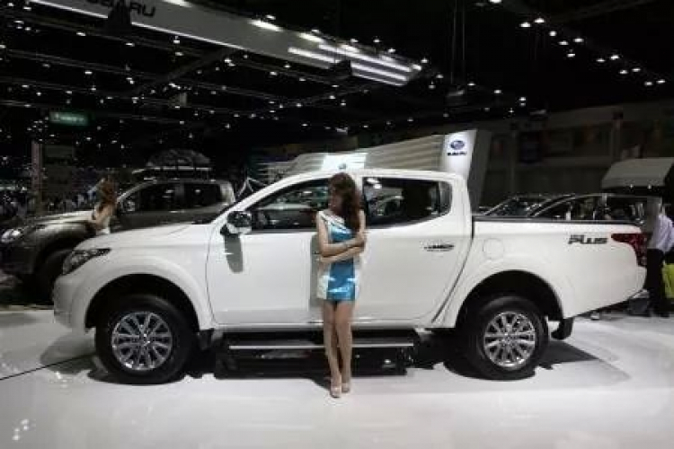 Mitsubishi Triton 2015 chính thức trình làng Mitsubishi Triton 2015 chính thức trình làng