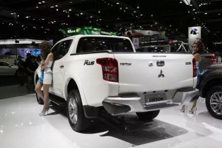 Mitsubishi Triton 2015 chính thức trình làng Mitsubishi Triton 2015 chính thức trình làng
