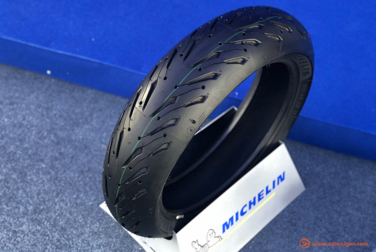 Michelin giới thiệu lốp ROAD 5, chuyên cho xe mô tô PKL