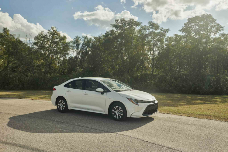 [LAAS2018] Toyota giới thiệu Corolla sedan cho thị trường Bắc Mỹ, tích hợp động cơ Hybrid từ Prius