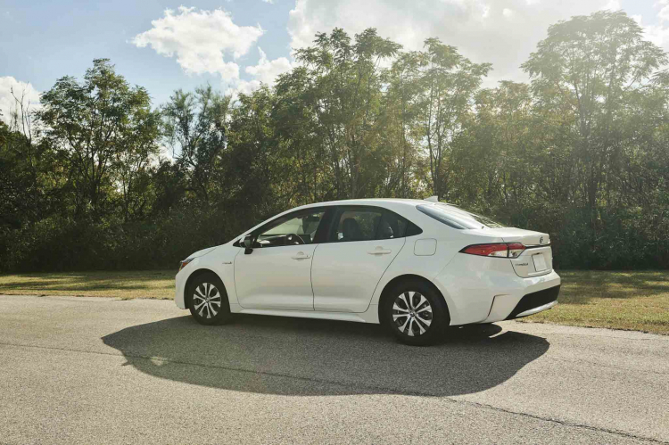 [LAAS2018] Toyota giới thiệu Corolla sedan cho thị trường Bắc Mỹ, tích hợp động cơ Hybrid từ Prius